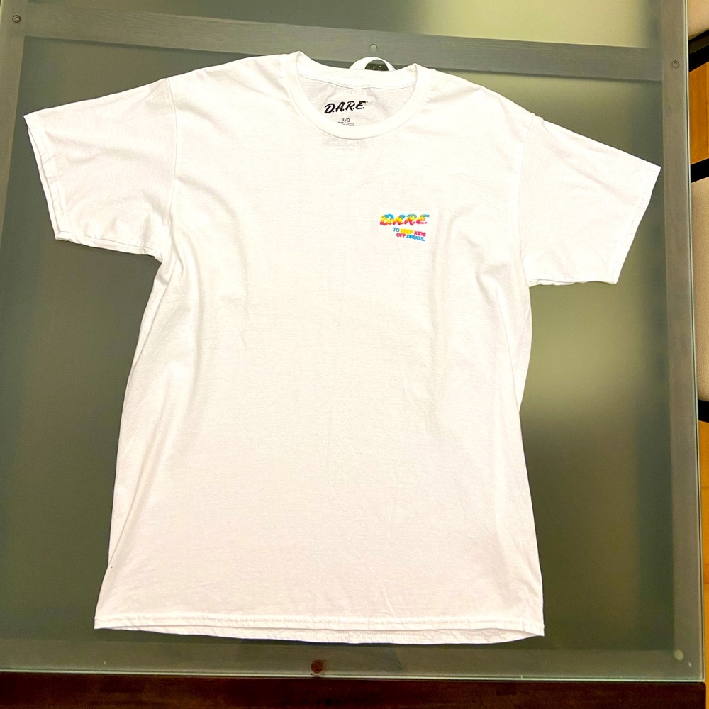 D.A.R.E Multi-Colored “To Keep Kids Off Drugs” Logo White Shirt Size Large